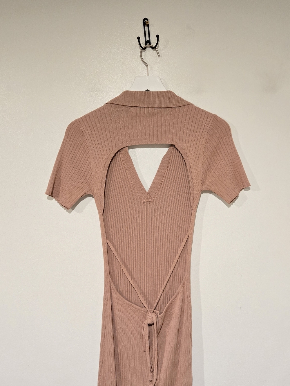 Petal & Pup Ribbed Knit Midi Dress Tan Brown Collared Open Back Slit Size 6 - Picture 5 of 7
